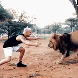 This Man Has An Amazing Relationship With Wild Animals 