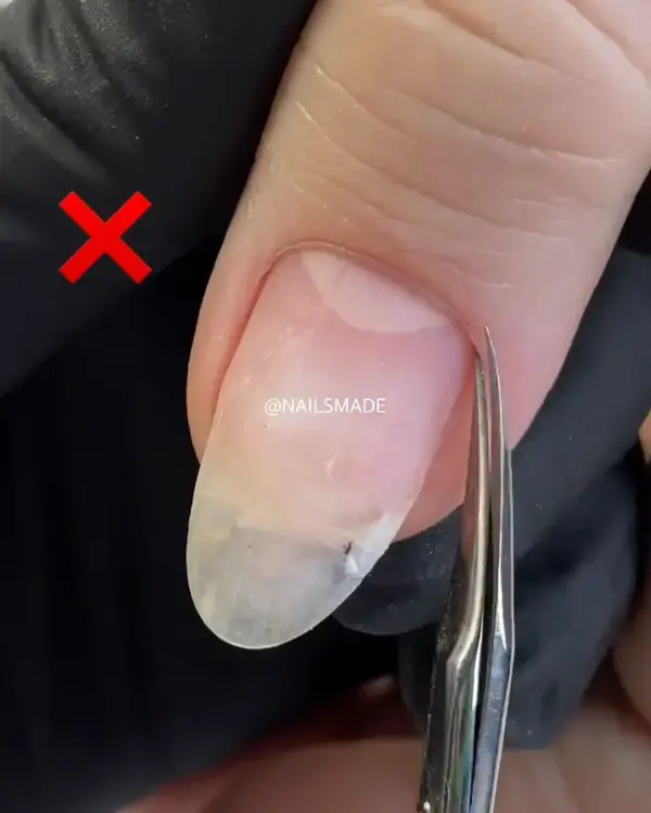 HOW TO REMOVE THE NAIL CUTICLES