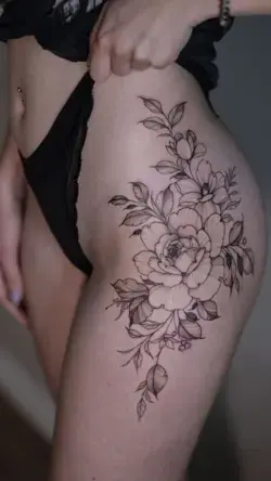 60+ Hip Tattoo Ideas for women | Bum tattoo