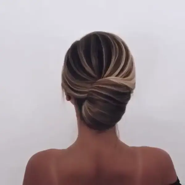 ELEGANT HAIRSTYLES