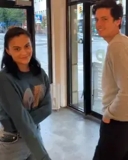 Camila Mendes & Cole Sprouse