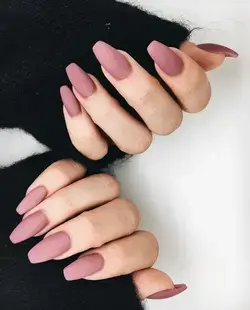 Image about pink in nails. by ｡･:*:･ﾟ★,｡･:*:･ﾟ☆