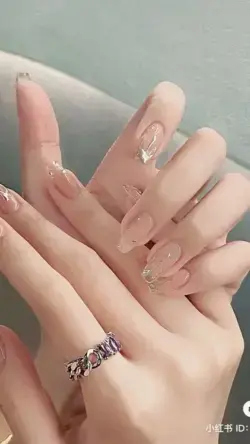 15 Trendy Fall Back-to-School Nails That Deserve an A+