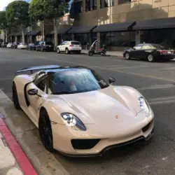 pink porsche 918 spyder