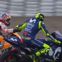 MotoGP #ValenciaGP 🇪🇸 2018 :: This is how VR46 congratulated Legend DP26