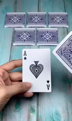 Poker container