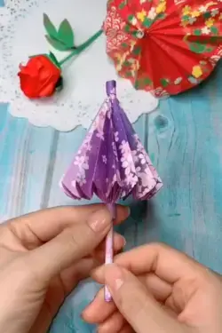 How to make a paper Umbrella that open and close